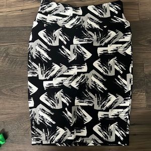 Brand new black and white Lularoe skirt